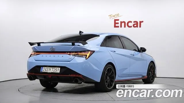 Hyundai Elantra 2023 thumb 10