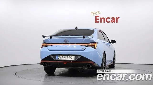 Hyundai Elantra 2023 thumb 3