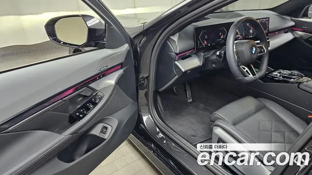 BMW 5 серии 2025 thumb 3