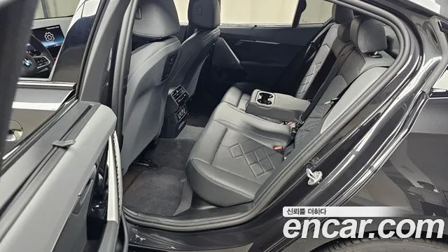 BMW 5 серии 2025 thumb 6