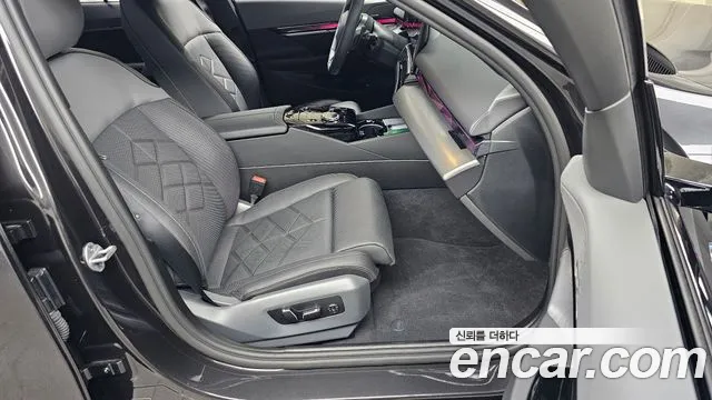 BMW 5 серии 2025 thumb 7