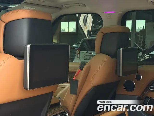 Land Rover Range Rover 2021 thumb 9