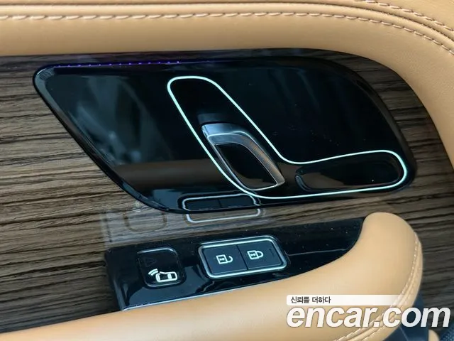 Land Rover Range Rover 2021 thumb 3