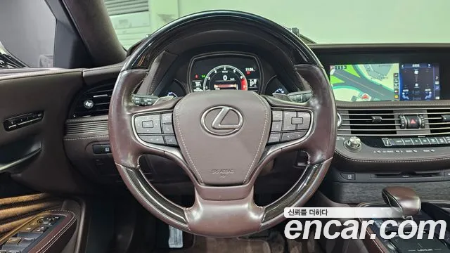 Lexus LS 500 2019 thumb 12