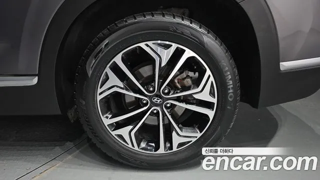 Hyundai Santa Fe 2019 thumb 2