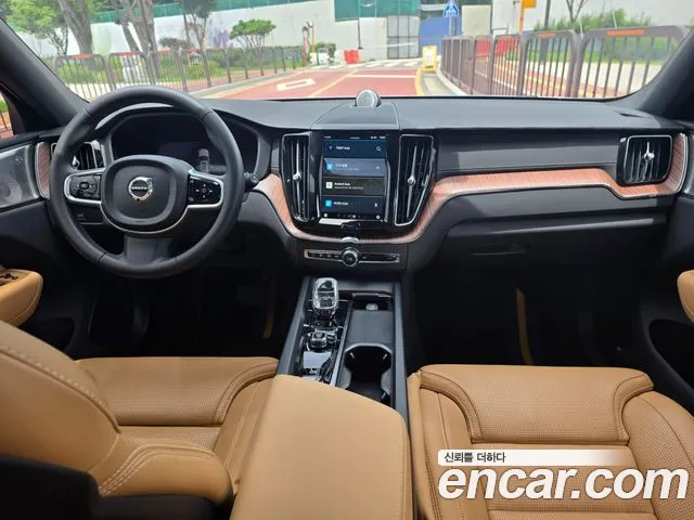 Volvo XC60 2023 thumb 6