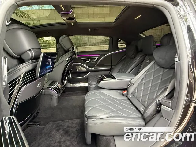 Mercedes-Benz S-Class 2023 thumb 9