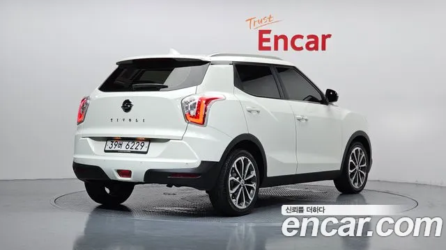 KGM Tivoli 2017 thumb 2