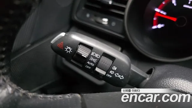 KGM Tivoli Air 2017 thumb 5