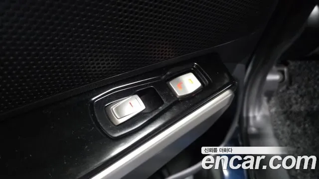 KGM Tivoli 2015 thumb 3