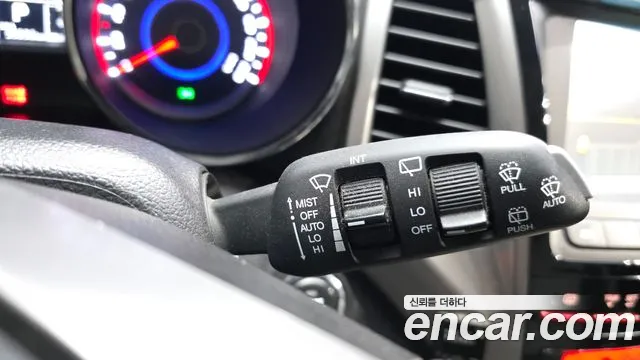 KGM Tivoli 2015 thumb 12