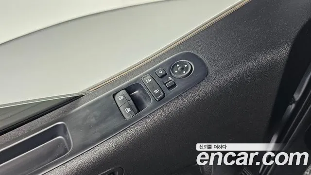 Hyundai Staria 2021 thumb 12