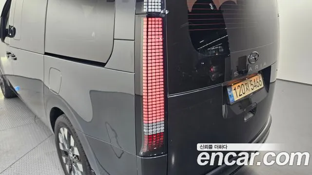 Hyundai Staria 2021 thumb 7