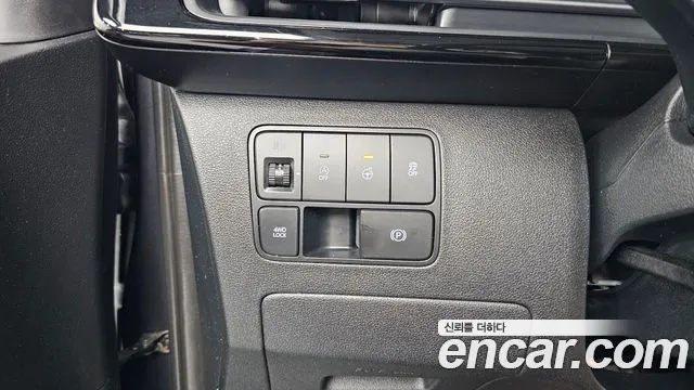 Hyundai Staria 2021 thumb 5
