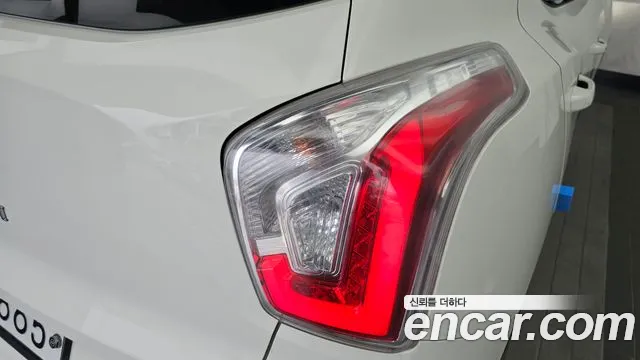 KGM Tivoli 2015 thumb 7