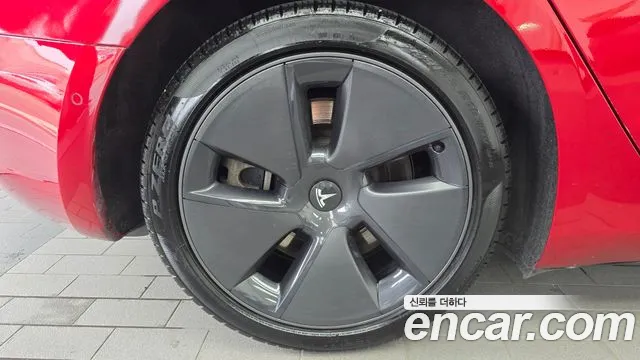 Tesla Model 3 2021 thumb 8