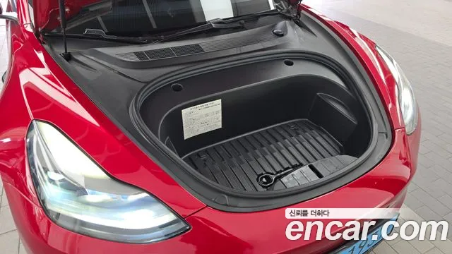 Tesla Model 3 2021 thumb 2