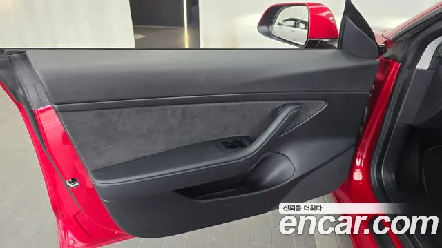 Tesla Model 3 2021 thumb 6