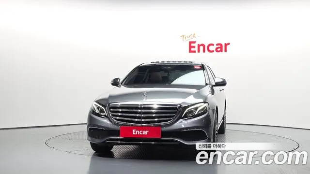 Mercedes-Benz E-Class 2019 thumb 5