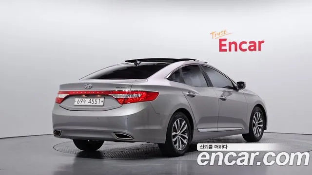 Hyundai Grandeur 2011 thumb 5