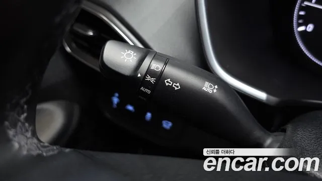 Hyundai Santa Fe 2019 thumb 12