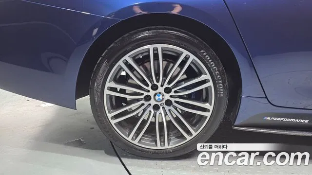 BMW 5 серии 2018 thumb 6