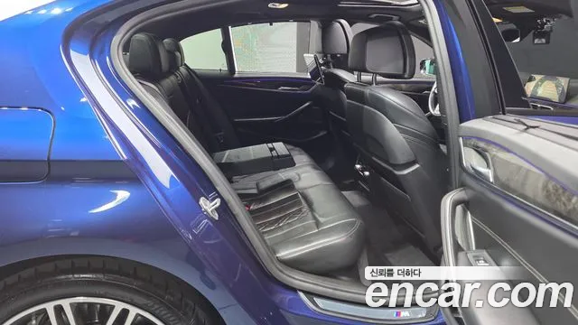 BMW 5 серии 2018 thumb 10