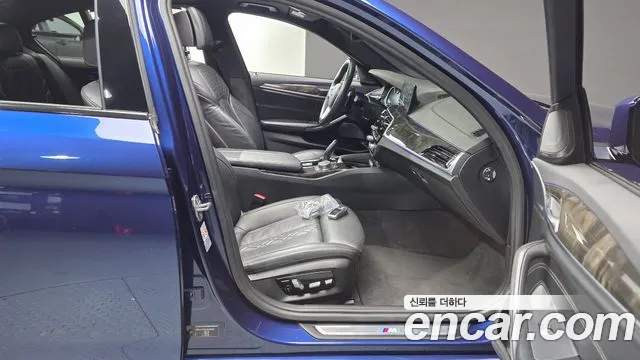 BMW 5 серии 2018 thumb 3