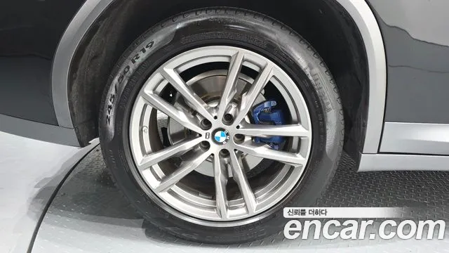 BMW X4 2021 thumb 3