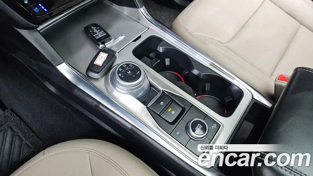 Ford Explorer 2021 thumb 3