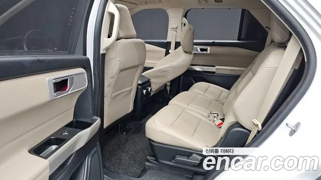Ford Explorer 2021 thumb 8