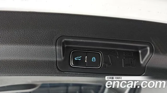 Ford Explorer 2021 thumb 12