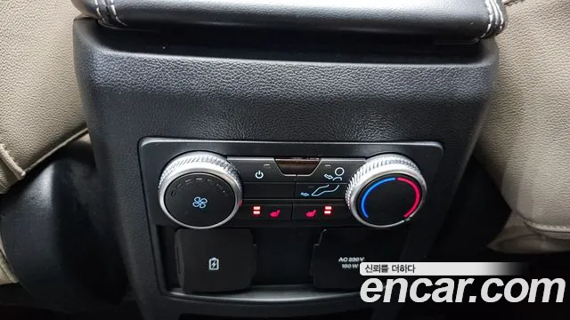 Ford Explorer 2021 thumb 6
