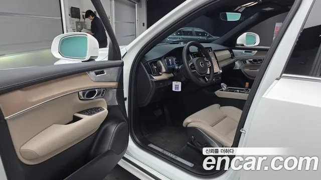 Volvo XC90 2025 thumb 10