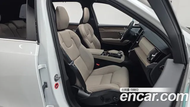 Volvo XC90 2025 thumb 12