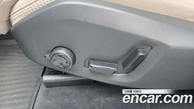 Volvo XC90 2025 thumb 5
