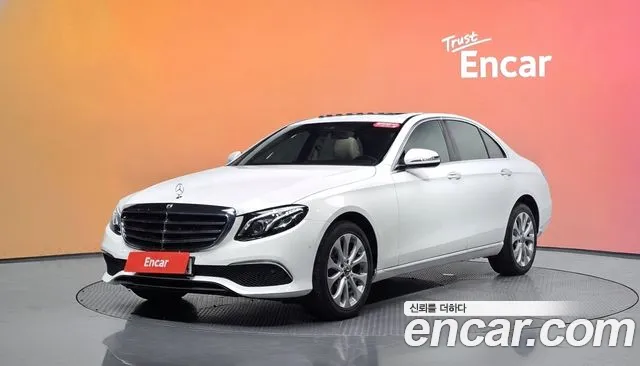 Mercedes-Benz E-Class 2019 thumb 4