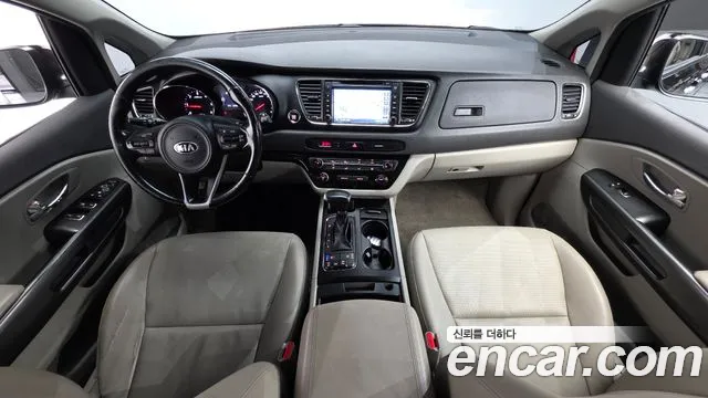 Kia Carnival 2018 thumb 12