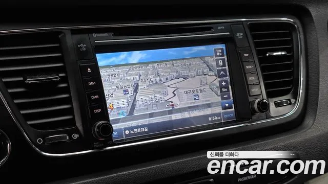 Kia Carnival 2018 thumb 4