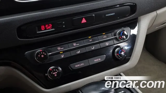 Kia Carnival 2018 thumb 8
