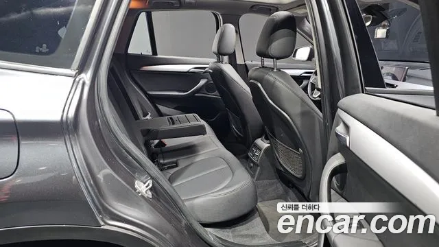 BMW X1 2016 thumb 7