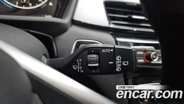 BMW X1 2016 thumb 8