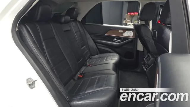 Mercedes-Benz E-Класс 2019 thumb 2