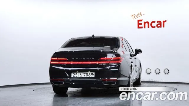 Genesis G90 2019 thumb 10
