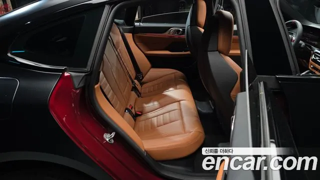 BMW i4 2023 thumb 3