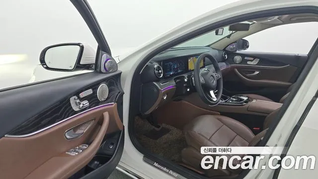 Mercedes-Benz E-Class 2017 thumb 6