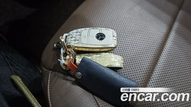 Mercedes-Benz E-Class 2017 thumb 7