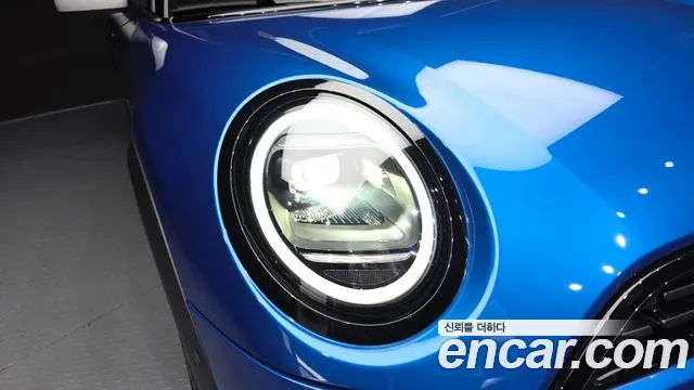 Mini Cooper 2025 thumb 7