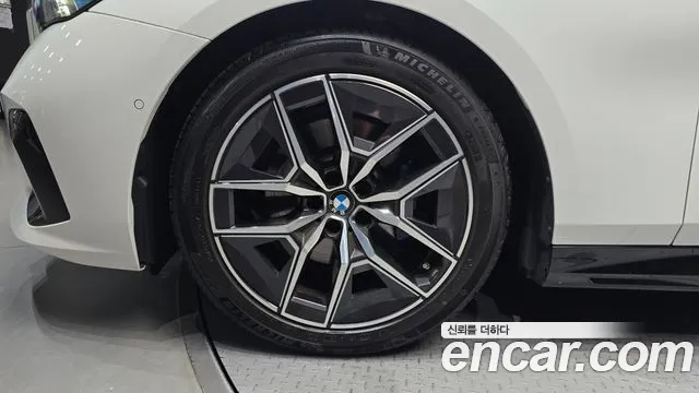 BMW 5 серии 2025 thumb 7