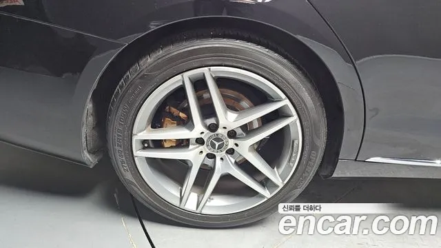 Mercedes-Benz S-Class 2019 thumb 3